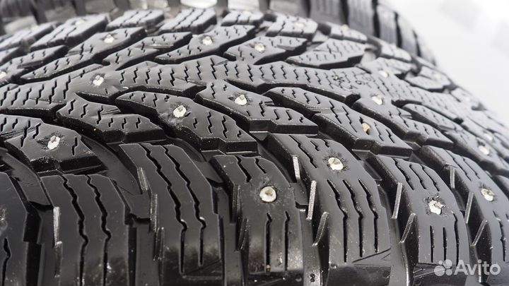 Nokian Tyres Hakkapeliitta 9 SUV 235/55 R20