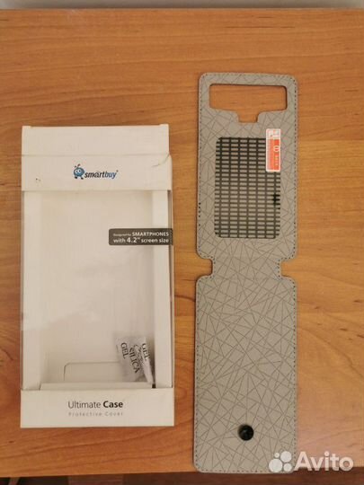 Чехол на телефон