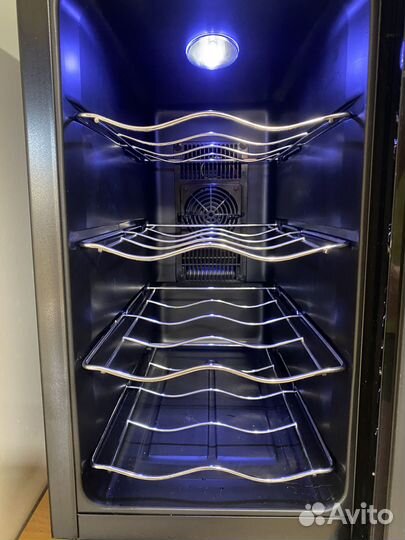 Винный шкаф (мини бар ) Viatto VA-JC23