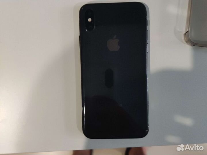 Телефон iPhone 10