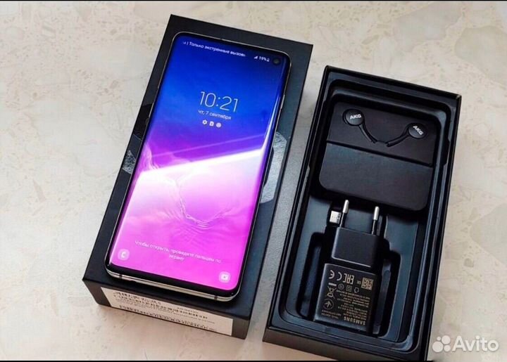 Samsung Galaxy S10, 8/128 ГБ