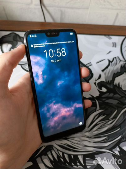 HONOR 10, 4/64 ГБ