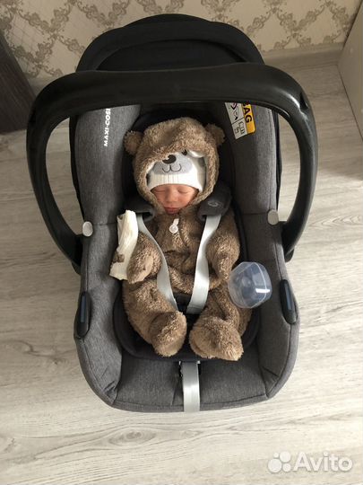 Автолюлька(автокресло) Maxi-Cosi CabrioFix i-Size