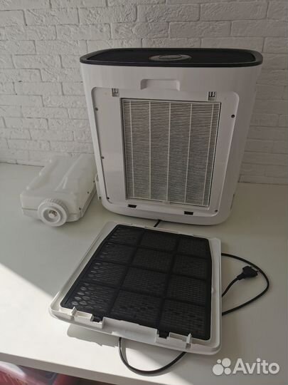 Мойка воздуха Philips HU5930