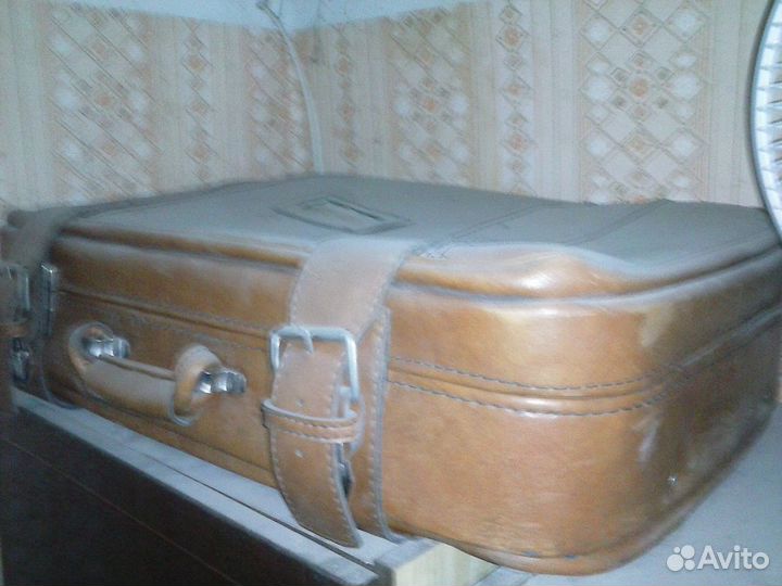 Чемодан жёлтый СССР