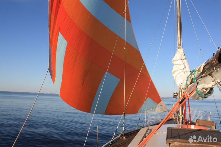 Прогулки на парусной яхте