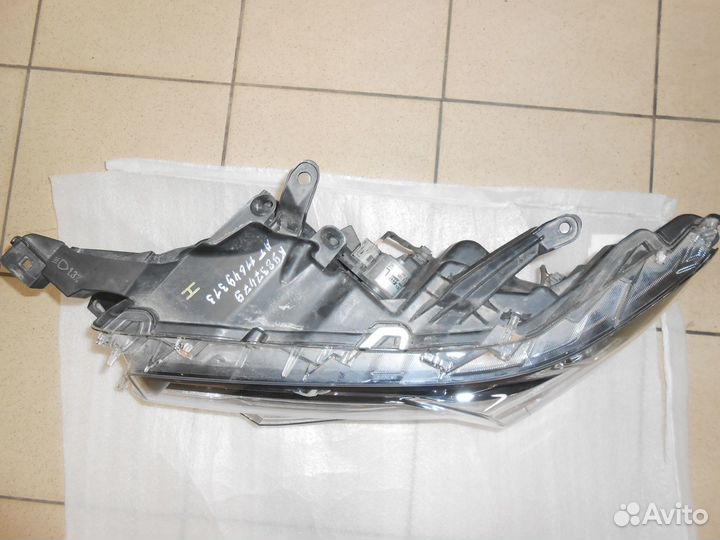 Фара левая Toyota Land Cruiser Prado 150