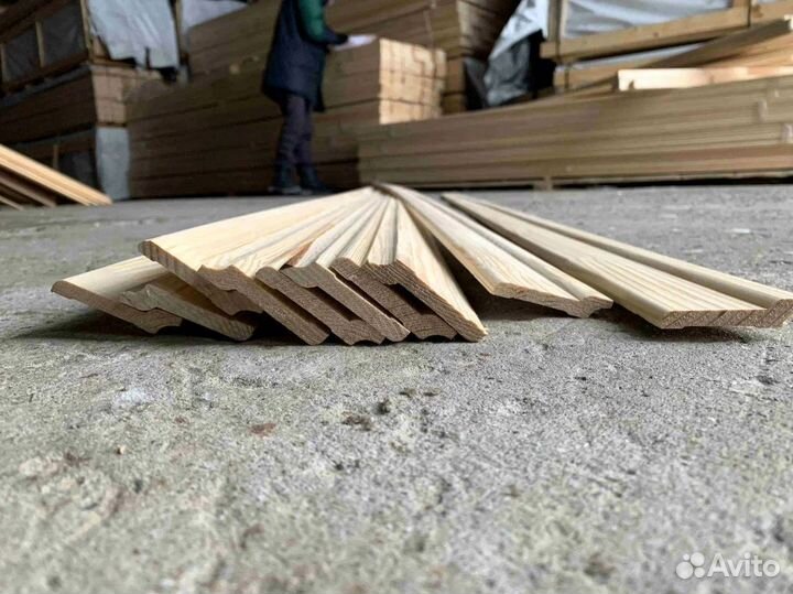 Плинтус евро сосна