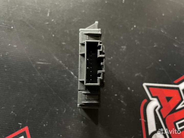 Блок управления сигнализацией Volkswagen Touareg