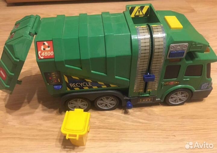 Машина мусоровоз