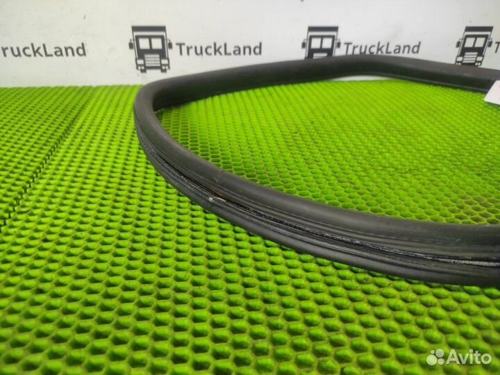 Уплотнитель крышка инструментального ящика Man Tgx