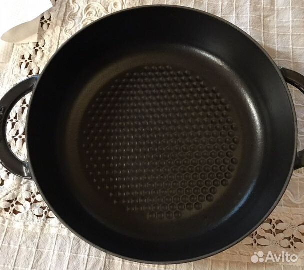 Сотейник staub круглый, диаметр 24 см, черный