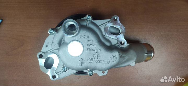 Помпа водяная LR033993 3.0 5.0