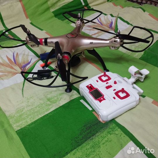 Квадрокоптер Syma X8HW