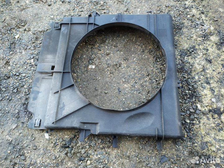 Диффузор радиатора Mercedes Sprinter W906 2.1D 651