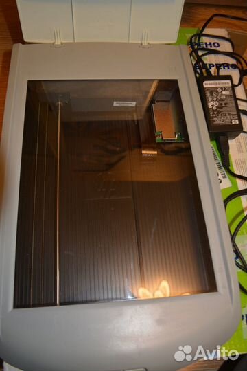 Сканер HP Scanjet G2410