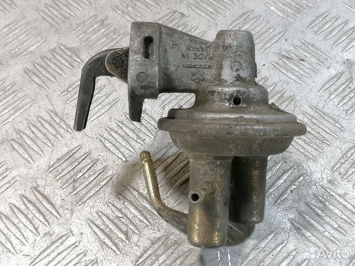 Насос топливный механический Nissan Avenir 1995