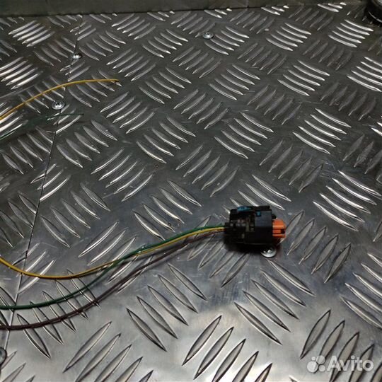 Разъем датчика заднего хода Renault Sandero 2