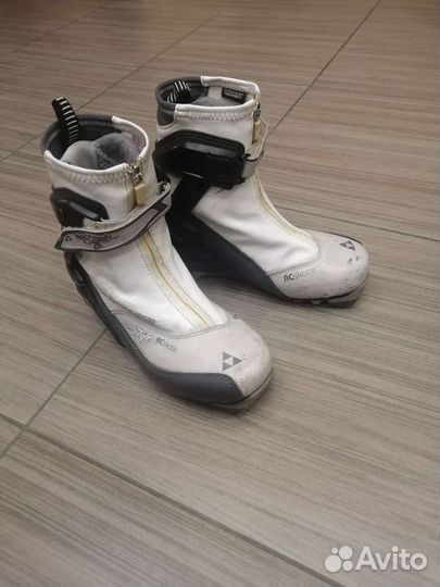 Лыжные ботинки 34-35 размер