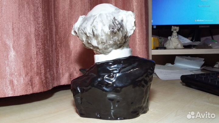 Бюст народного артиста СССР К. С. Станиславского