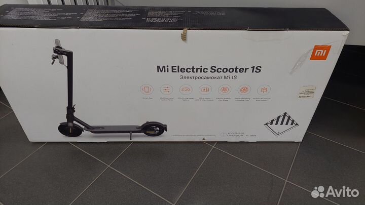 Электросамокат Xiaomi Mi Electric Scooter 1S