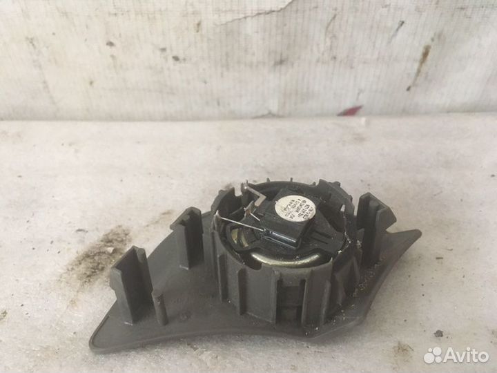 Динамик в дверь передний правый Audi A4 B6