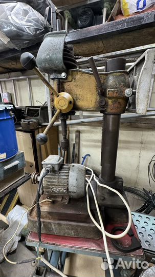 Сверлильный станок советский