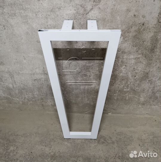 Металлическая ножка для барной стойки