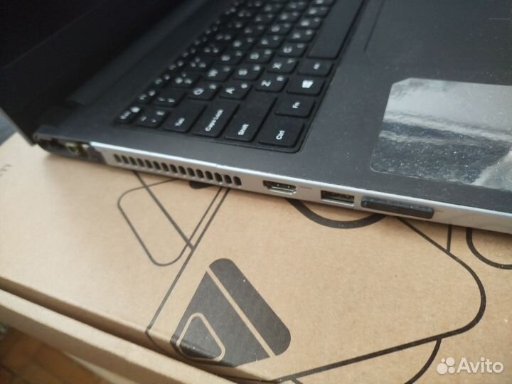 Dell inspiron 15 (i5-6200u, FHD, 16Gb Ddr3,240Ssd)