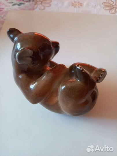 Мишка,медвеженок на спине Лфз