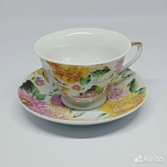 Чашки с блюдцем