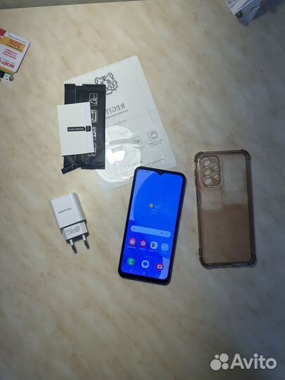 Samsung Galaxy A23, 4/64 ГБ