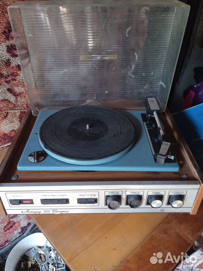 Проигрыватель винила СССР