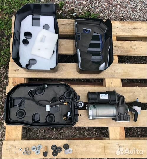 Компрессор пневмоподвески в сборе Land Rover