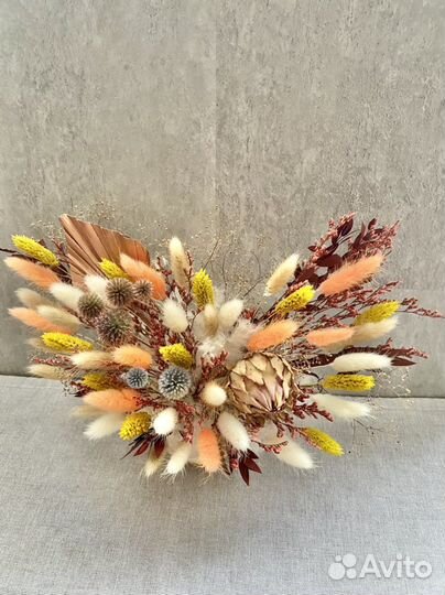 Композиция из сухоцветов Артишок