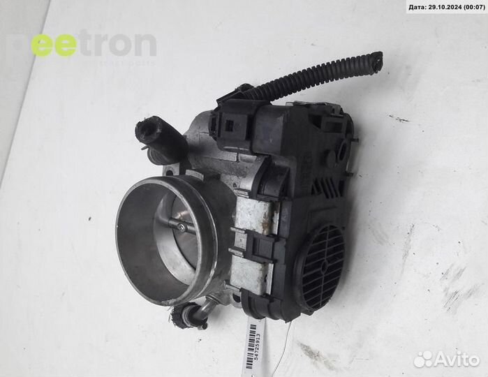 Б/У Б/У Заслонка дроссельная 07K133062B VAG