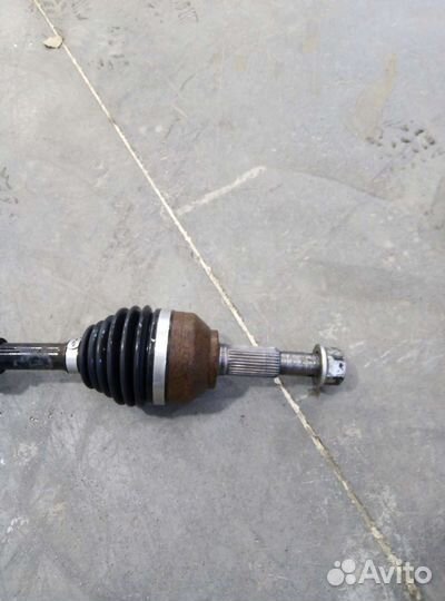 Вал приводной левый передний