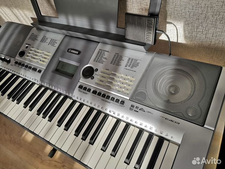 Синтезатор Yamaha PSR-E403