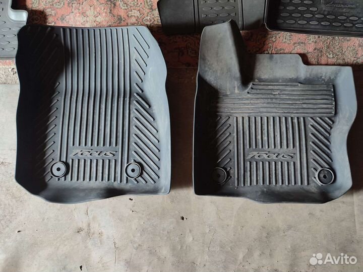 Автомобильные коврики резиновые