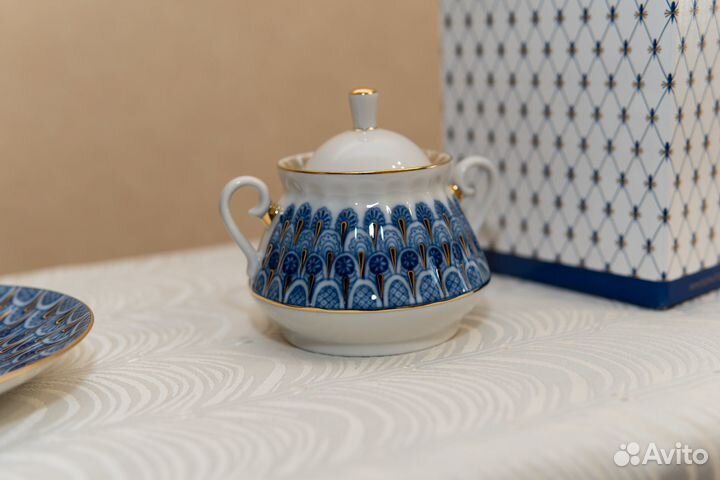 Императорский фарфор. Незабудка