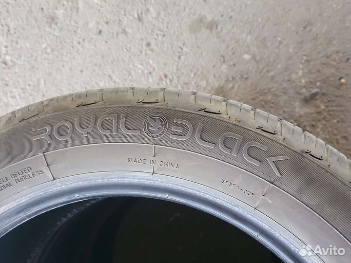 Royal Black Royal Performance 215/55 R17 204ZR