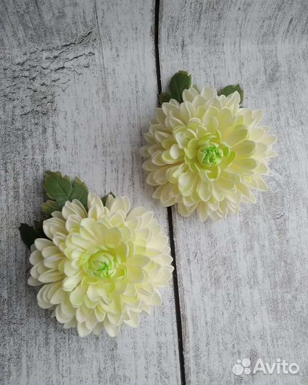 Цветы для волос