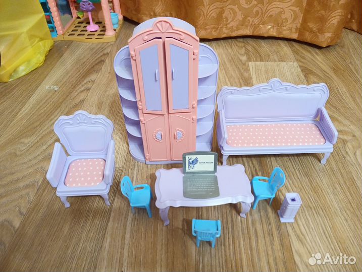 Мебель для кукольного домика