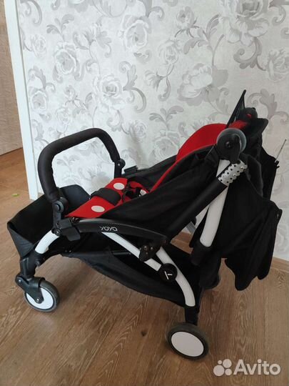 Коляска прогулочная yoya
