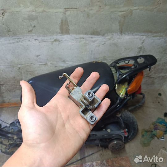 Замок и магнетта