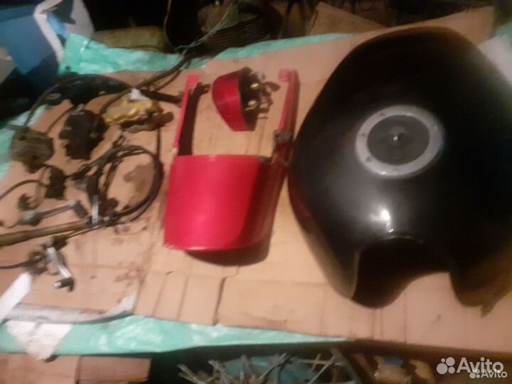 Запчасти на Kawasaki zr 750 zevir