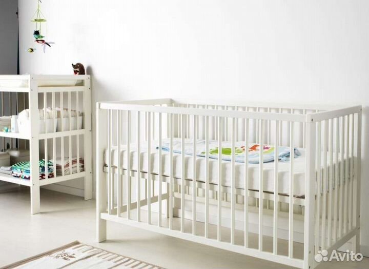 Детская кроватка