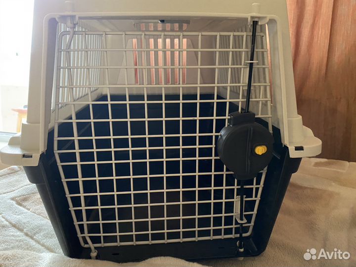 Переноска для животных пластиковая