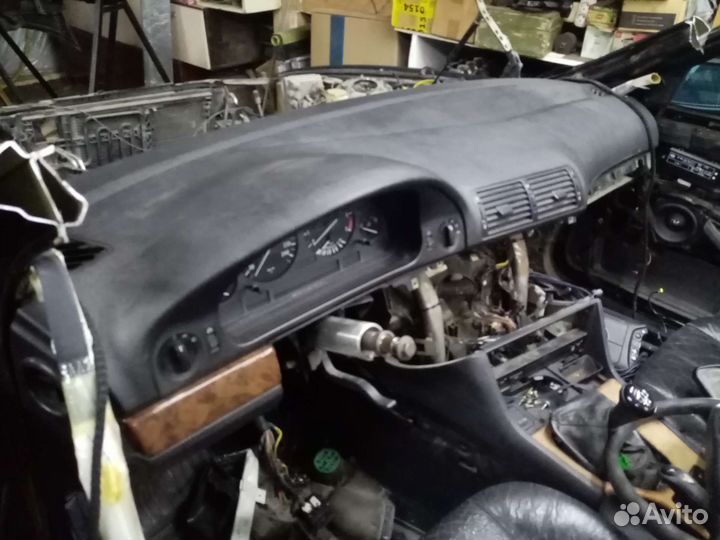 Панель bmw e39 (торпеда)