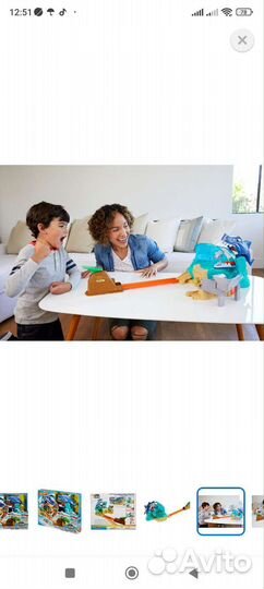 Трек хот вилс акула + игрушки еще